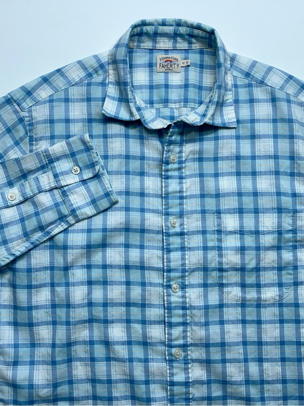 FAHERTY Button Down Shirt Mens Size Medium Long Sleeve Blue Plaid Huckberry - Picture 15 of 15
